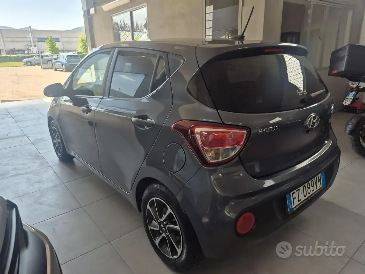 Usata Hyundai i10 67 CV (49 kW) 2020 Grigio Utilitaria