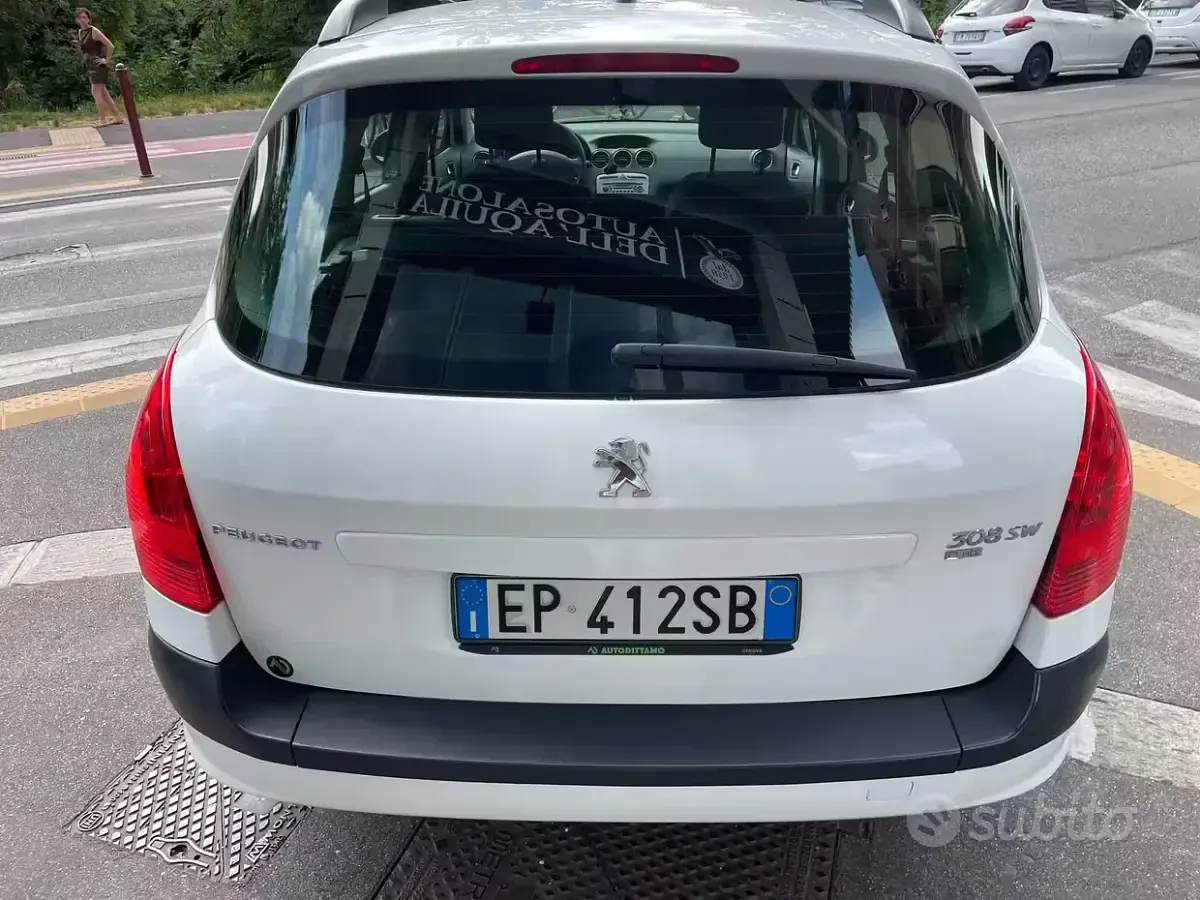Usata Peugeot 308 SW 112 CV (82 kW) 2013 Bianco Station wagon