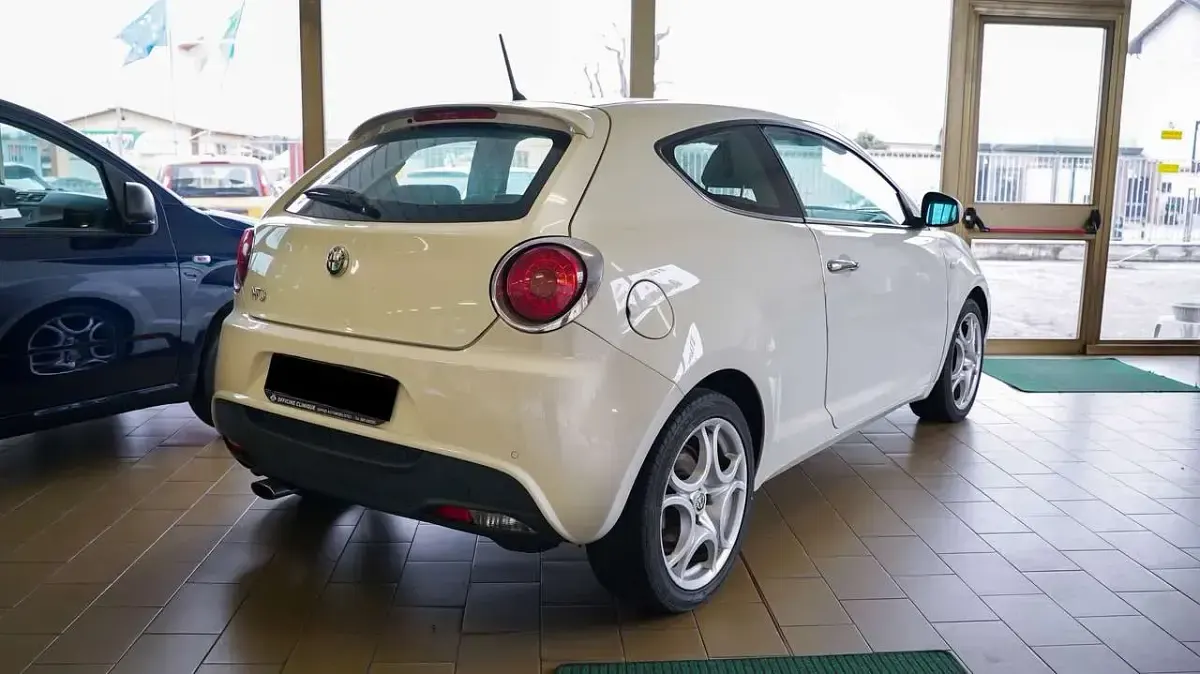 Usata Alfa Romeo MiTo 135 CV (99 kW) 2010 Bianco Utilitaria
