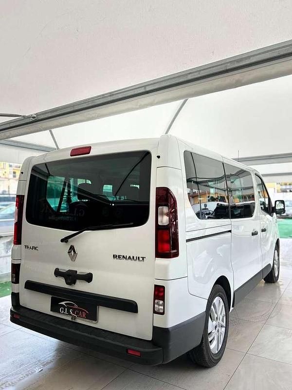 Usata Renault Trafic 120 CV (88 kW) 2021 Bianco Monovolume