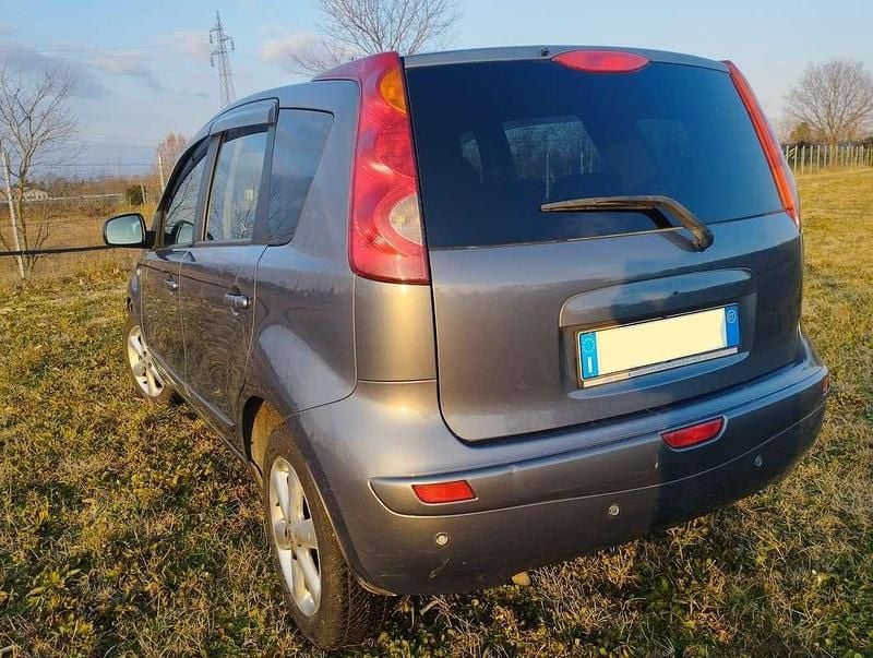 Usata Nissan Note Tekna 86 CV (63 kW) 2007 Grigio Utilitaria