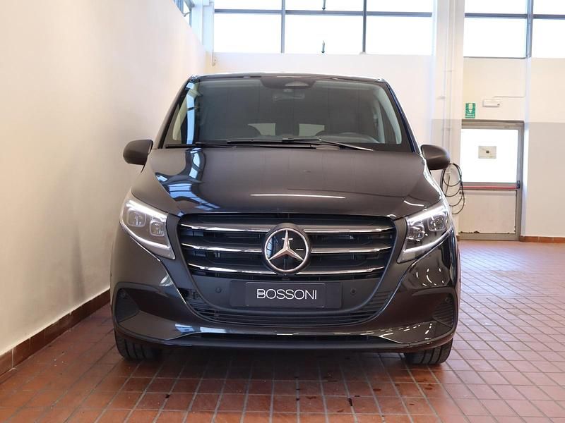 Nuova Mercedes Vito 2026 Grigio Furgone