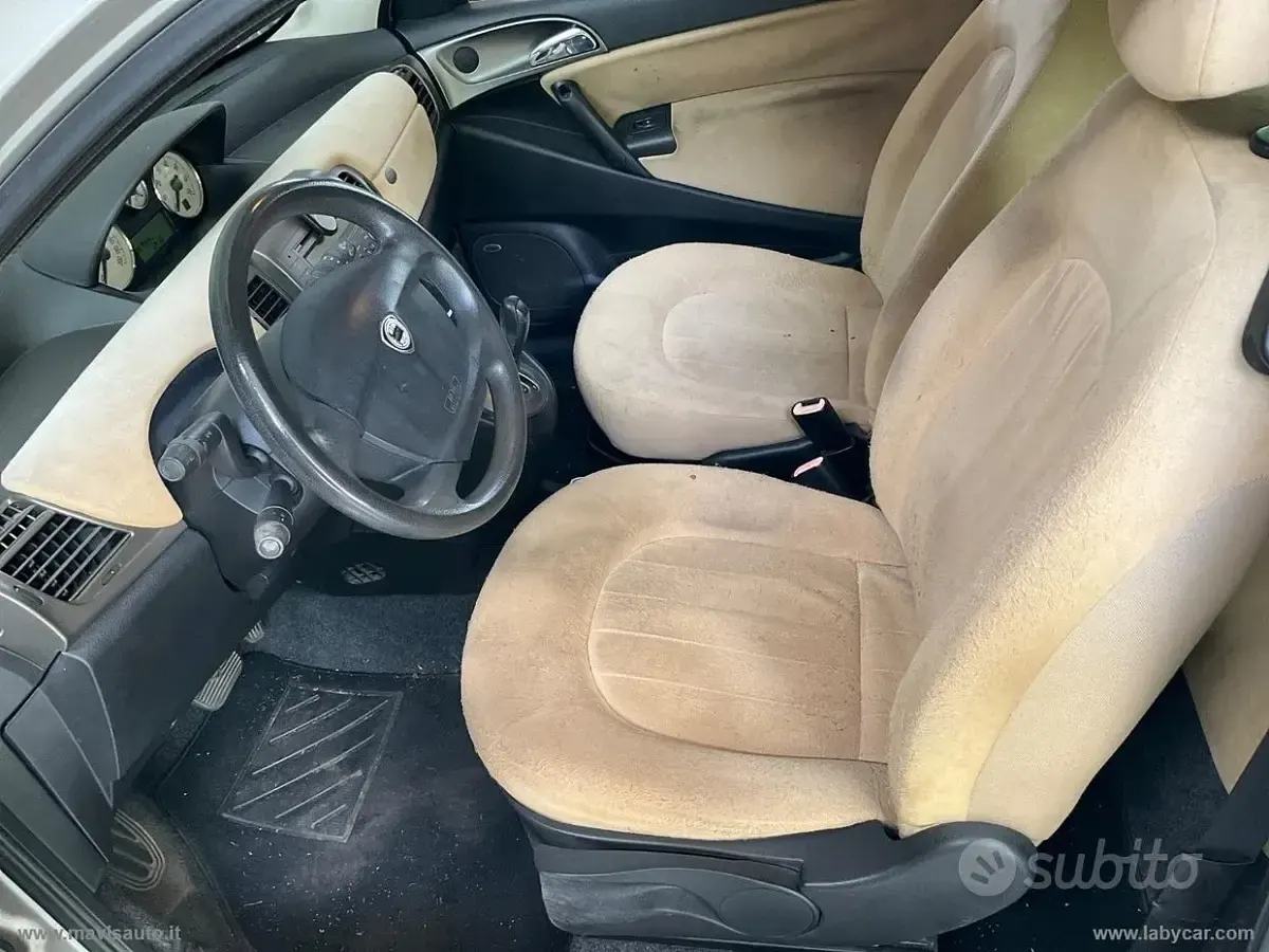 Usata Lancia Ypsilon 69 CV (50 kW) 2004 Utilitaria