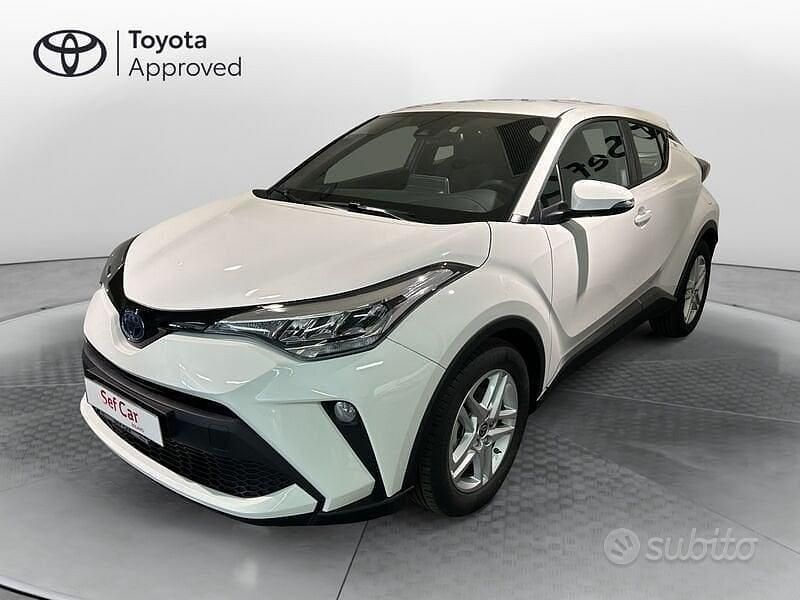 Usata Toyota C-HR Active 122 CV (89 kW) 2023 Bianco SUV
