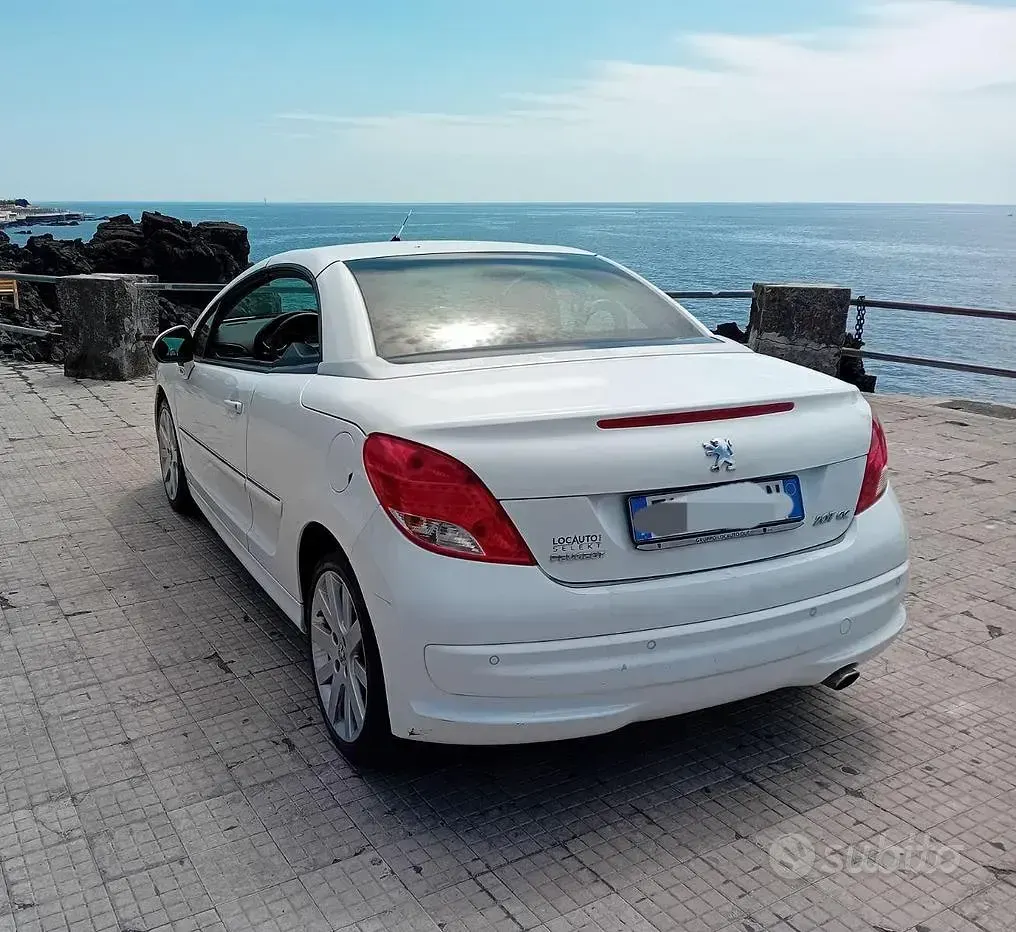 Usata Peugeot 207 CC 112 CV (82 kW) 2010 Bianco Cabrio