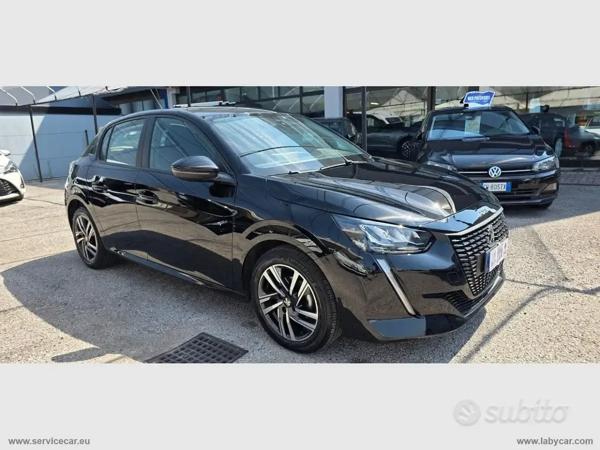 Usata Peugeot 208 Active 75 CV (55 kW) 2023 Nero Utilitaria