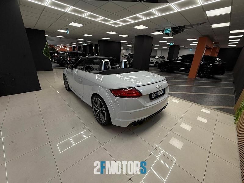 Usata Audi TT Roadster Ambiente 310 CV (228 kW) 2018 Bianco Cabrio