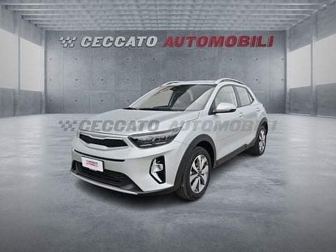 Usata Kia Stonic Style 79 CV (58 kW) 2025 Argento SUV