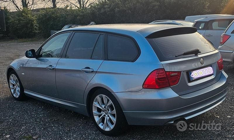 Usata BMW 318 2010 Grigio Station wagon
