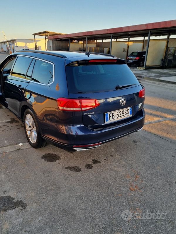 Usata VW Passat 120 CV (88 kW) 2015 Blu Station wagon