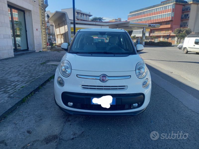 Bianco Usata 2014 Fiat 500L Living Monovolume | 7000 € (Buon prezzo) - Immagine 1/4