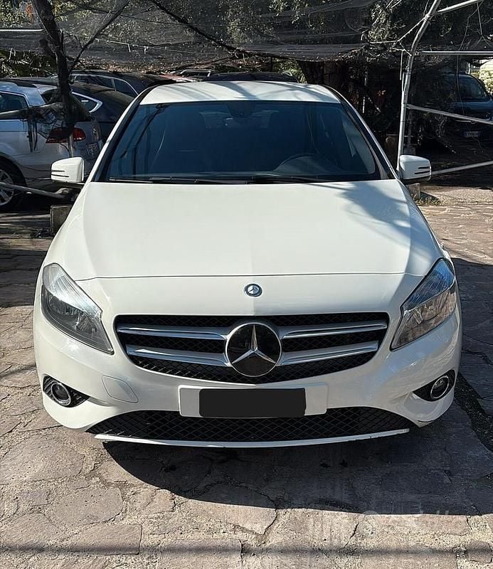 Usata Mercedes A180 109 CV (80 kW) 2013 Bianco Berlina