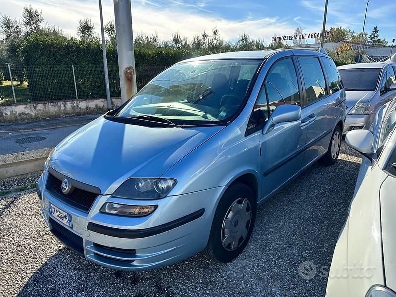 Grigio Usata 2005 Fiat Ulysse Active Monovolume | 2400 € (Ottimo prezzo) - Immagine 1/4