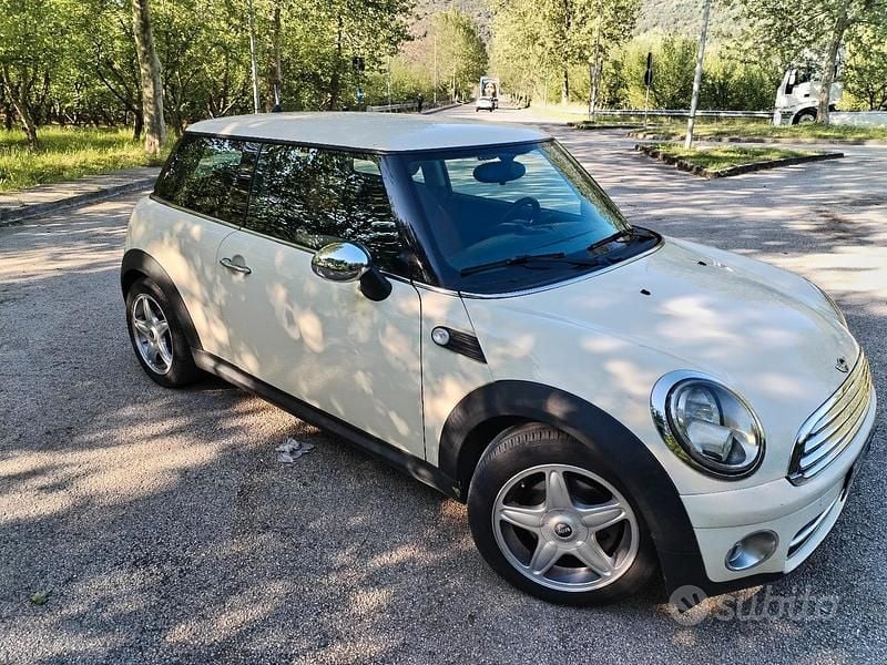 Begagnad Mini Cooper 110 HK (80 kW) 2008 Halvkombi