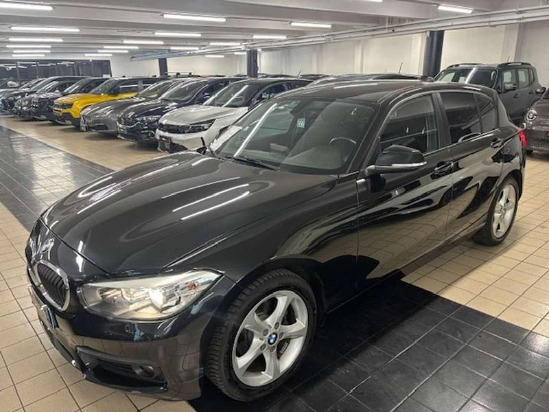 Usata BMW 118 Advantage 150 CV (110 kW) 2019 Nero Utilitaria