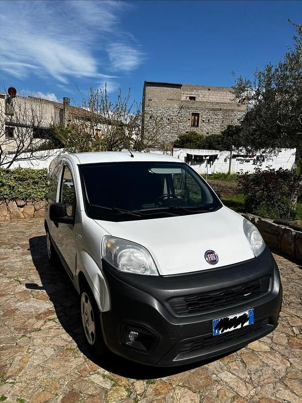 Usata Fiat Fiorino 80 CV (58 kW) 2016 Bianco Monovolume