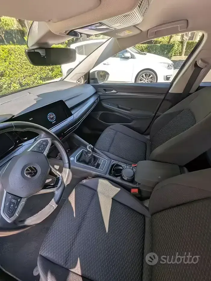 Usata VW Golf VIII United 150 CV (110 kW) 2021 Nero Utilitaria