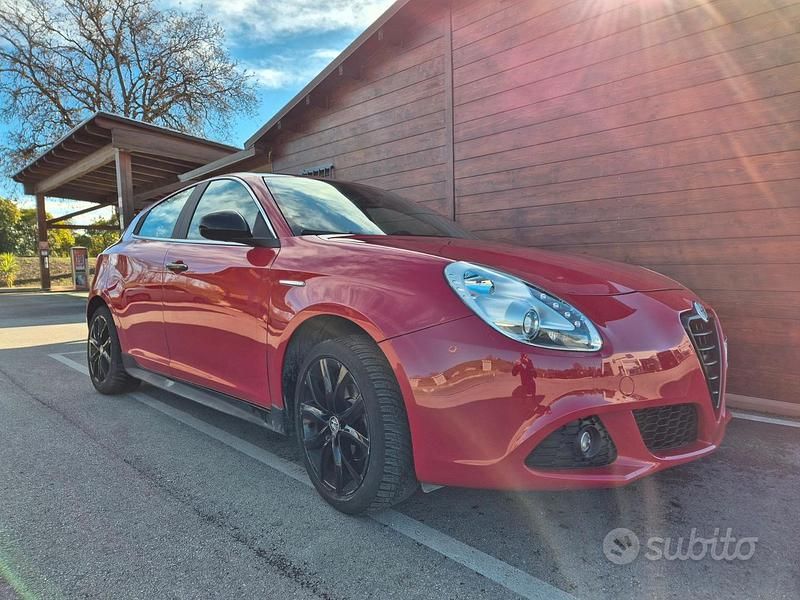 Usata Alfa Romeo Giulietta 120 CV (88 kW) 2014 Rosso Utilitaria
