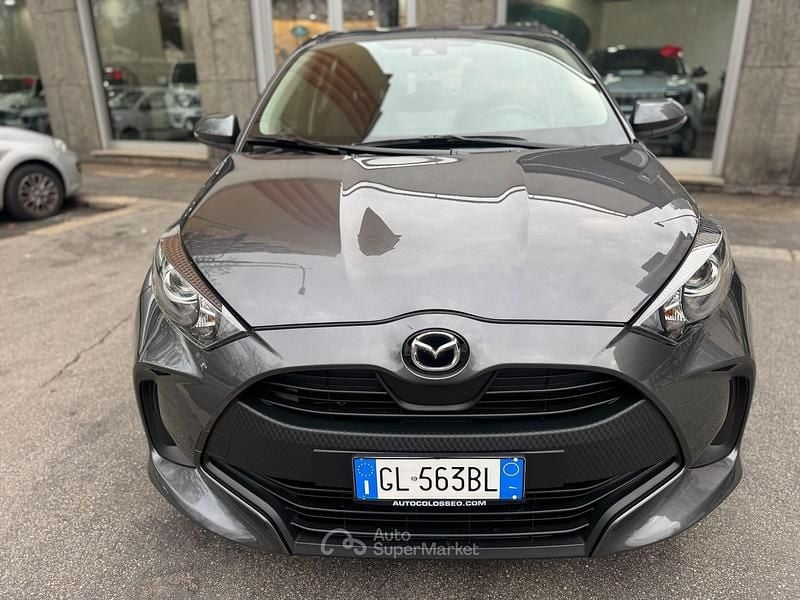 Usata Mazda 2 116 CV (85 kW) 2022 Gray Berlina