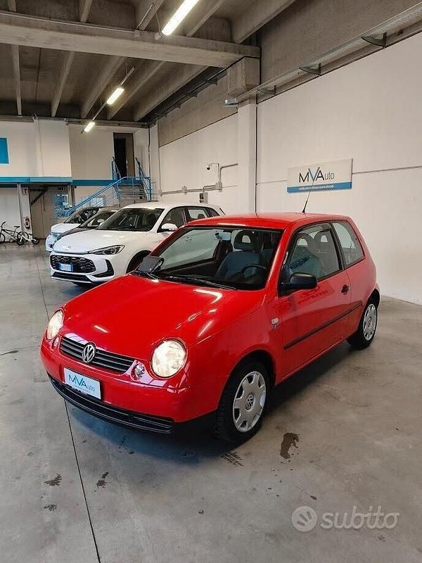 Usata VW Lupo Trendline 50 CV (36 kW) 2000 Rosso Utilitaria