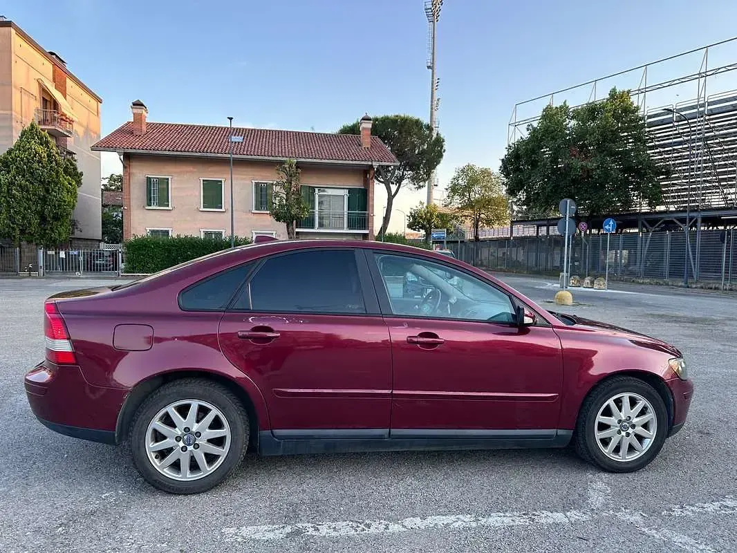 Usata Volvo S40 Kinetic 125 CV (91 kW) 2005 Rosso Berlina
