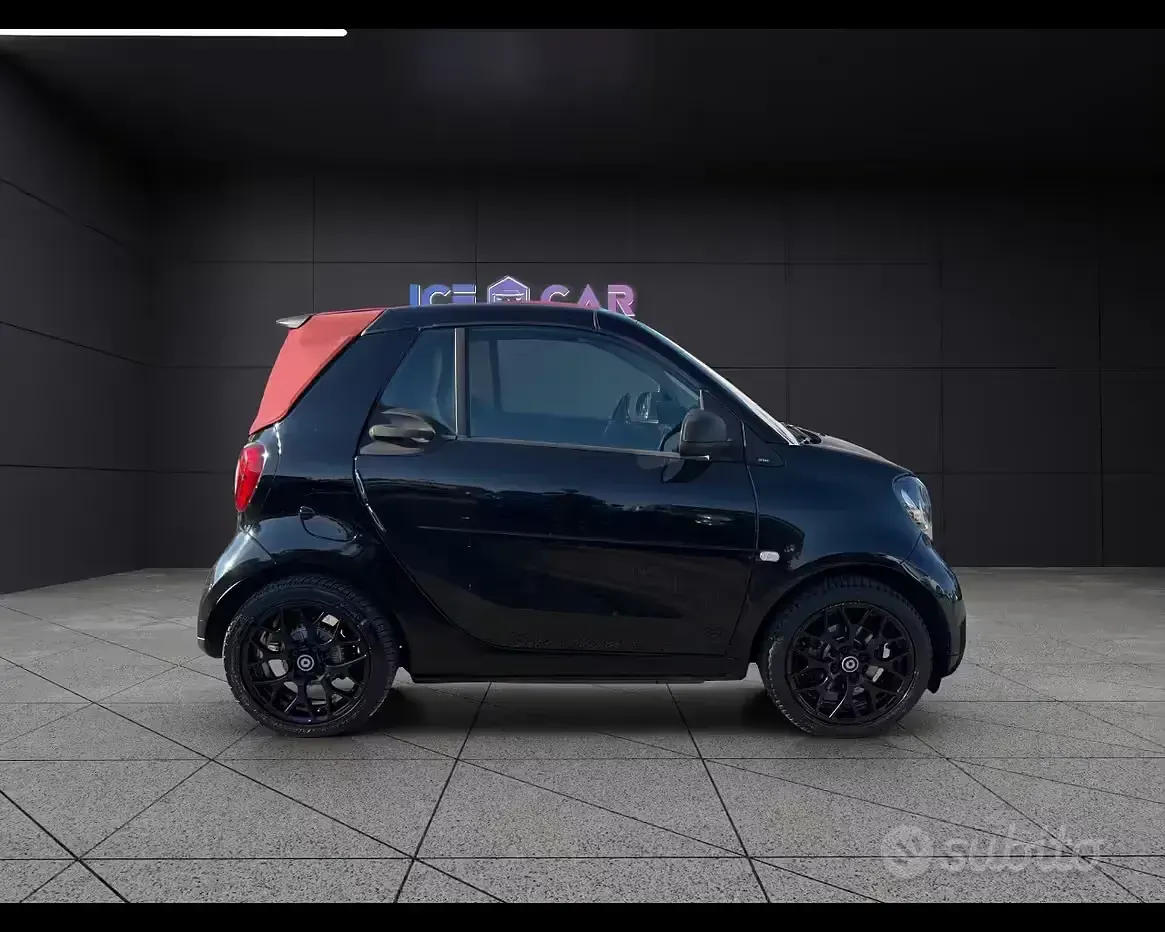 Usata Smart ForTwo Cabrio Prime 90 CV (66 kW) 2016 Nero Cabrio