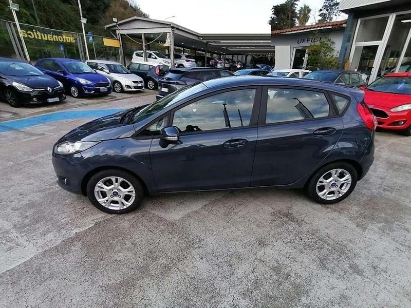 Usata Ford Fiesta Business Edition 75 CV (55 kW) 2013 Antracite Berlina
