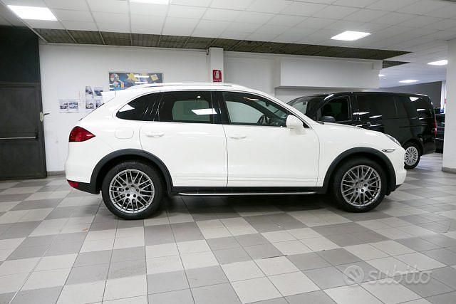 Usata Porsche Cayenne 245 CV (180 kW) 2012 Bianco SUV