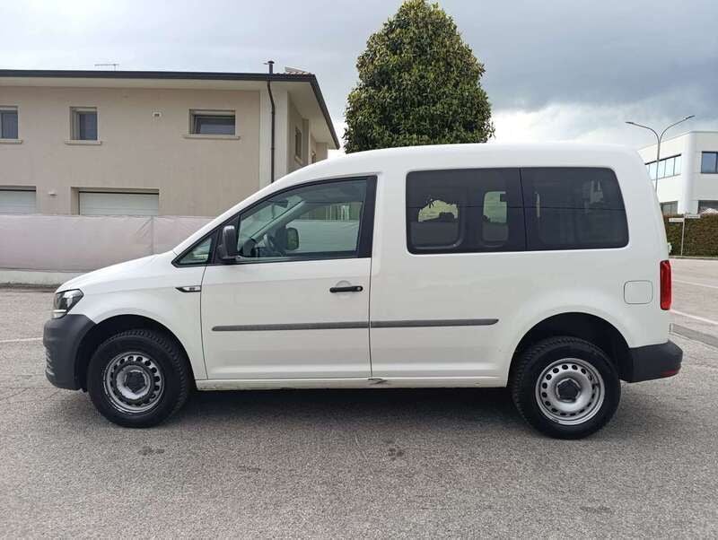 Usata VW Caddy 122 CV (89 kW) 2018 Bianco Monovolume