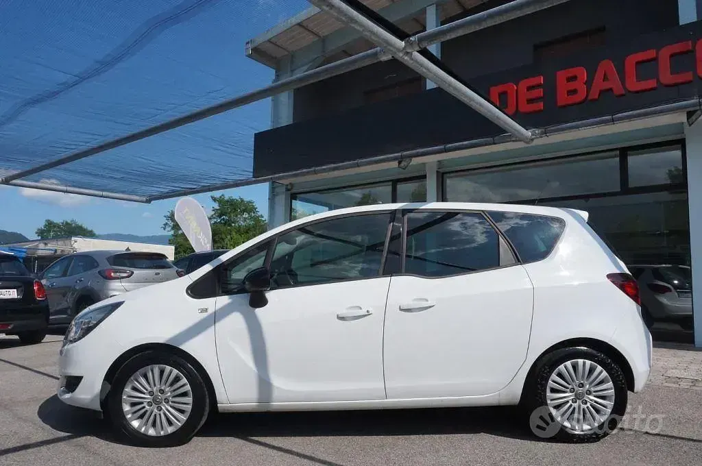 Usata Opel Meriva Design Edition 120 CV (88 kW) 2014 Bianco Monovolume