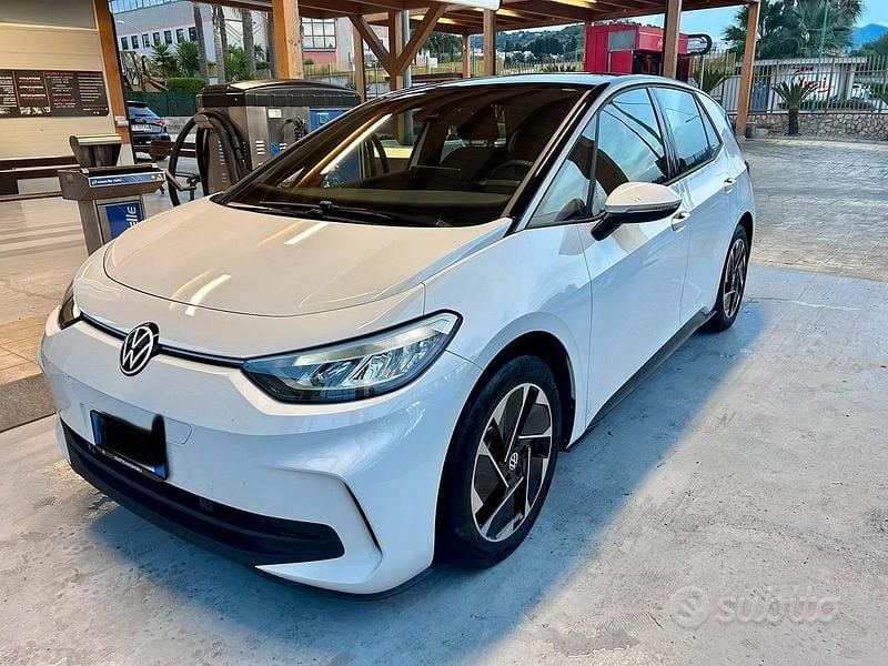 Usata VW ID.3 Pro Performance 239 kW (326 CV) 2024 Bianco Utilitaria