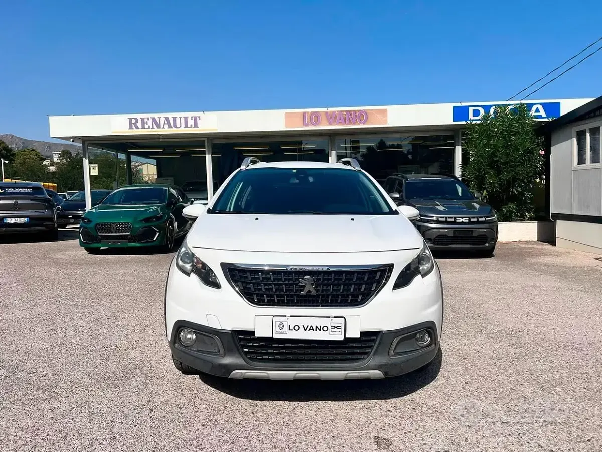 Usata Peugeot 2008 Allure 120 CV (88 kW) 2016 Bianco SUV