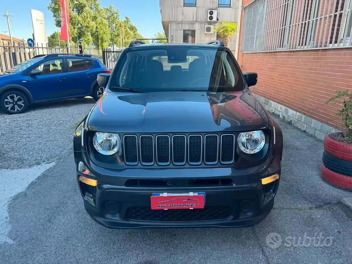 Usata Jeep Renegade Longitude 120 CV (88 kW) 2022 Grigio SUV