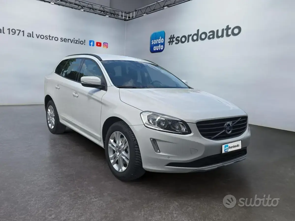 Usata Volvo XC60 Business Edition 190 CV (139 kW) 2016 Bianco SUV