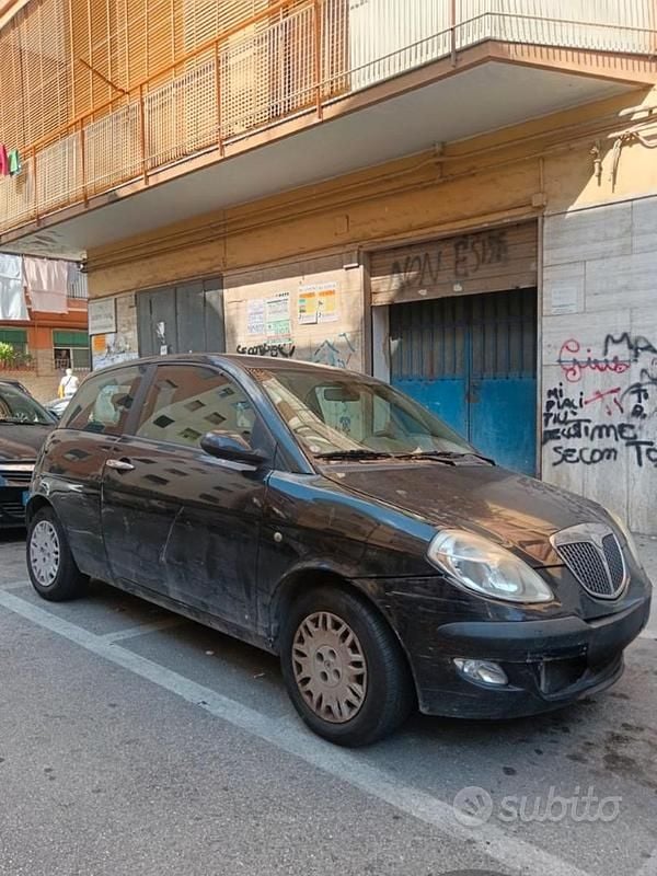 Usata Lancia Ypsilon 2002 Nero Utilitaria
