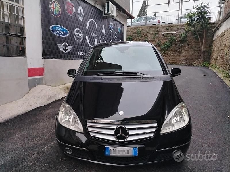 Usata Mercedes A180 108 CV (79 kW) 2010 Nero Berlina