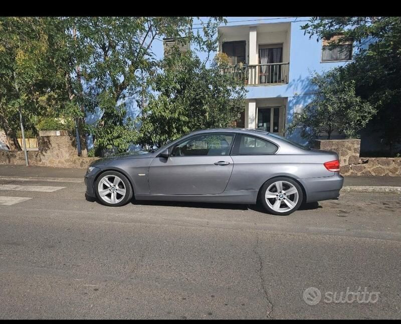 Usata BMW 320 177 CV (130 kW) 2009 Coupé