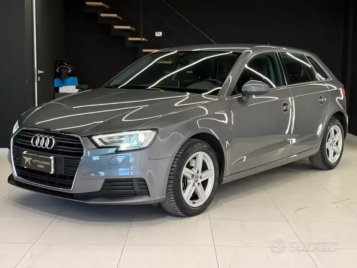 Usata Audi A3 Design 150 CV (110 kW) 2020 Grigio Berlina