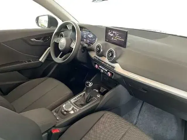 Usata Audi Q2 Advanced 116 CV (85 kW) 2024 Grigio SUV