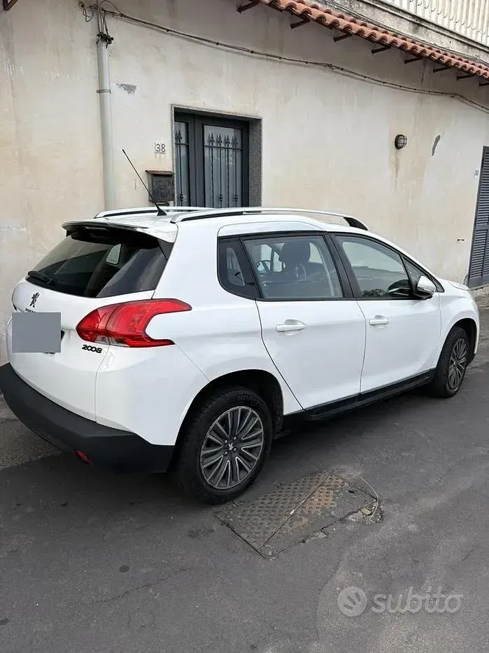 Usata Peugeot 2008 68 CV (50 kW) 2015 Bianco SUV