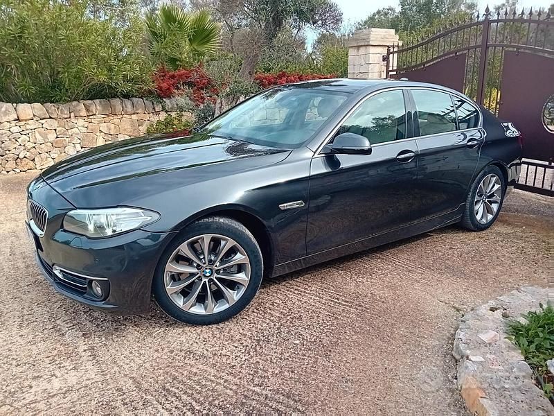 Usata BMW 520 Luxury Line 190 CV (139 kW) 2015 Grigio Berlina