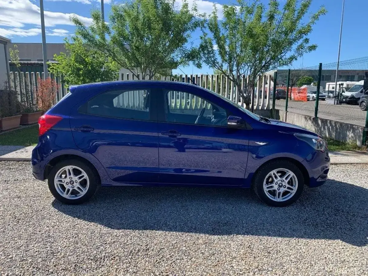 Usata Ford Ka Ultimate 86 CV (63 kW) 2017 Blu Berlina