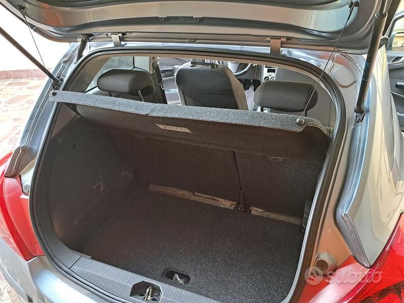 Usata Opel Corsa 60 CV (44 kW) 2008 Blu Utilitaria