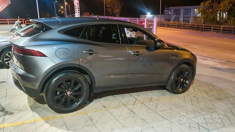 Usata Jaguar E-Pace R-Dynamic 150 CV (110 kW) 2020 Grigio SUV