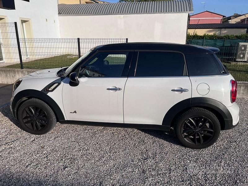 Usata Mini Countryman 111 CV (81 kW) 2014 Bianco SUV