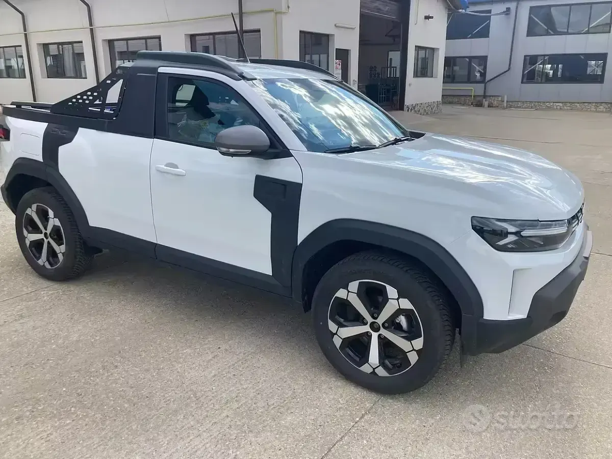 Nuova Dacia Duster 122 CV (89 kW) 2026 Bianco Pick-up