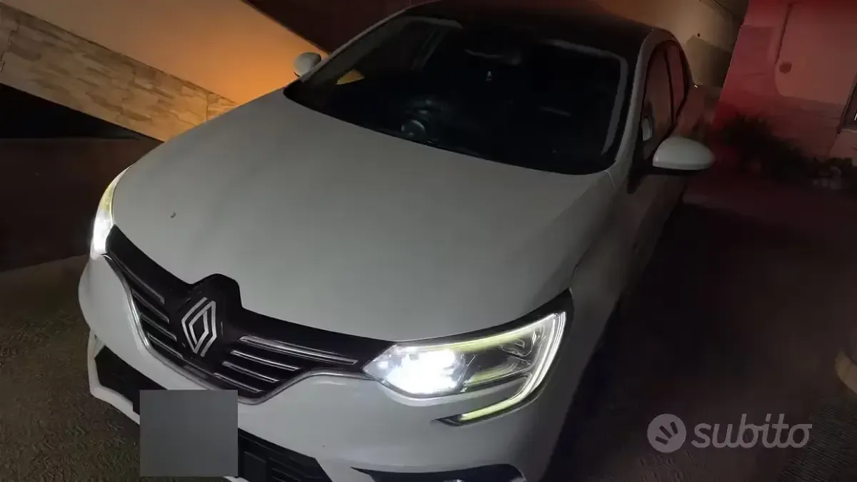 Usata Renault Mégane 131 CV (96 kW) 2017 Coupé