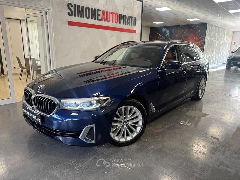 Usata BMW 520 Luxury Line 190 CV (139 kW) 2021 Blu Station wagon