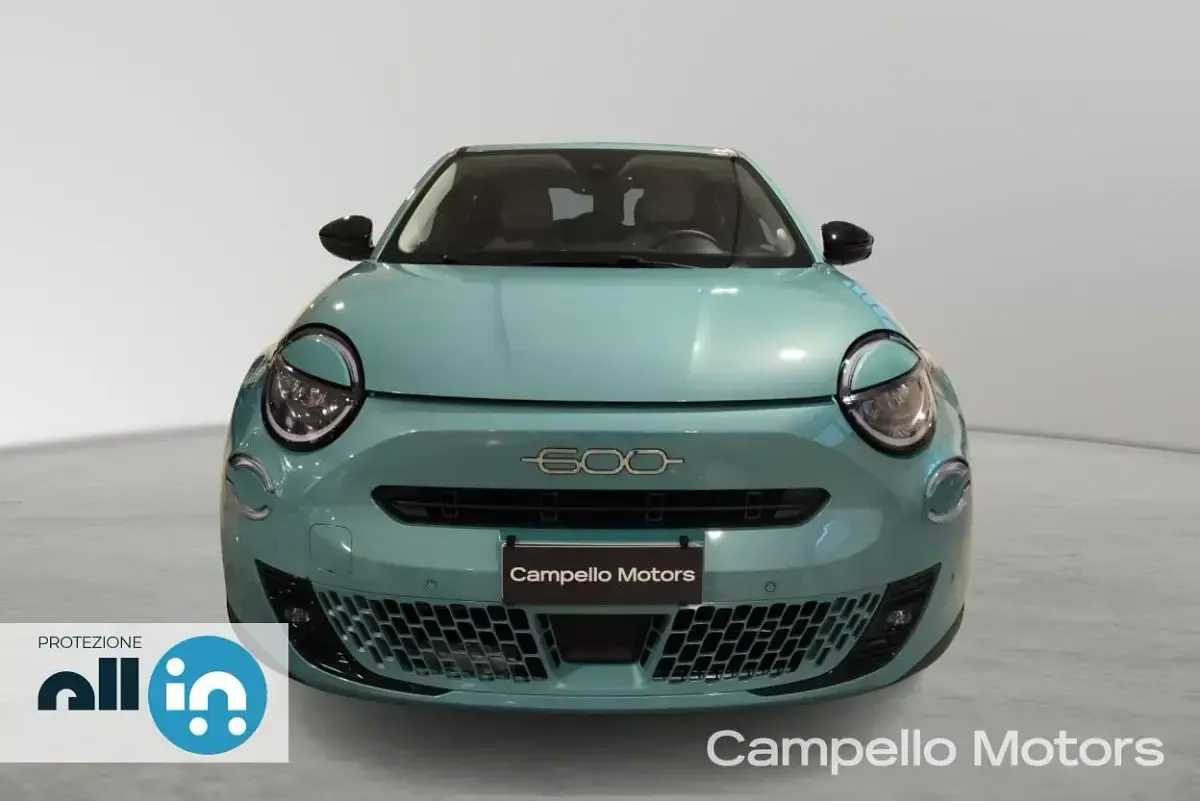 Usata Fiat 600 La Prima 101 CV (74 kW) 2025 Azzurro acqua metallizzato SUV