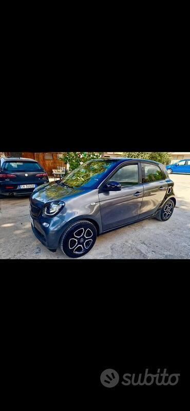 Grigio Usata 2016 Smart ForFour Due volumi | 9500 € (Ottimo prezzo) - Immagine 1/3